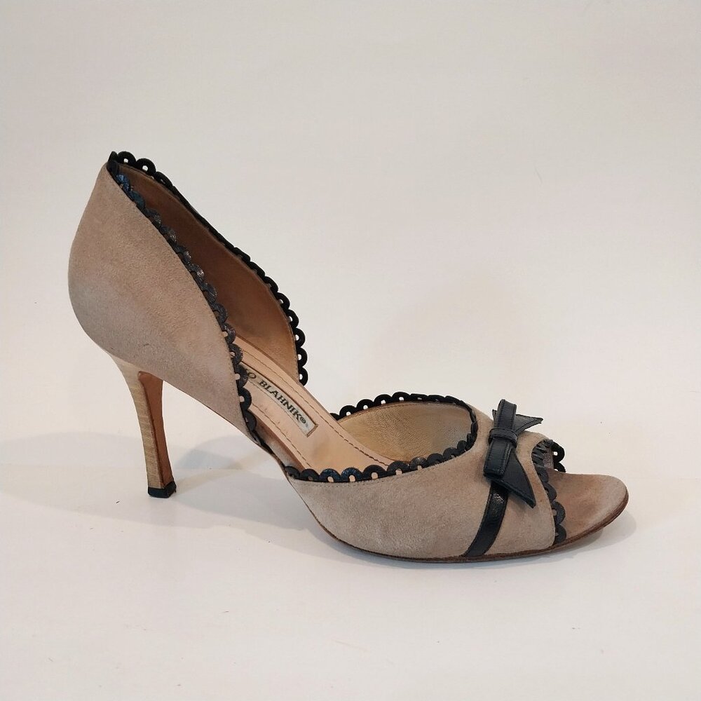 Manolo Blahnik Beige and Black Scalloped Suede Peep-Toe Heels